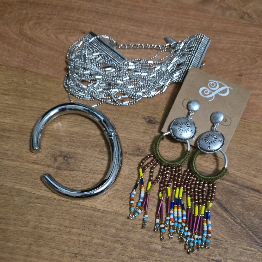 Silver and Multicolor Beaded Earrings and Bracelet Set